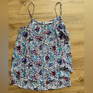 Women’s floral flowy tank top